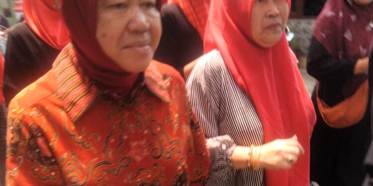 Terima Dukungan dari Relawan Prabowo, Risma Didoakan Sehat Selalu, Hingga Cicit Syaikhona Kholil Pimpin Timses Risma-Gus Hans