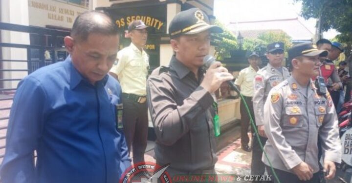 Puluhan Warga Montong Demo, Tuntut Keadilan atas Pengeroyokan Anak di Bawah Umur 