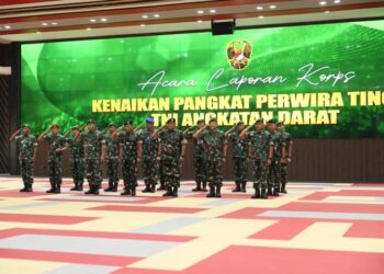 18 Perwira Tinggi TNI AD Resmi Sandang Pangkat Baru