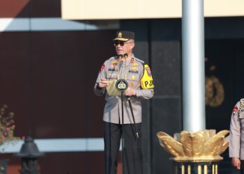 Pimpin Apel Pagi Kapolda Jatim Tekankan Netralitas Polri dalam Pilkada