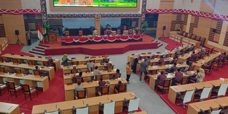 Rapat Paripurna DPRD Kabupaten Mojokerto Agenda Penyampaian Susunan Fraksi Masing-masing Parpol