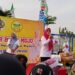 Bupati Mojokerto, Ikfina Fahmawati,melakukan Senam Sehat dan Sebar Buah Mojo bersama Masyarakat Gondang