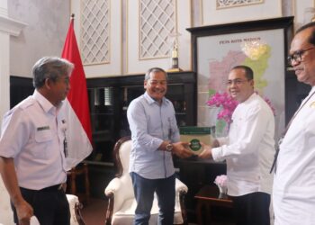 Jalin Hubungan Dengan Stakeholder PT KAI bagikan 79 Kue Ulang Tahun dalam HUT  ke-79