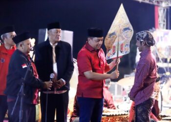 Sosialisasikan Lindra – Joko, DPC PDIP Kabupaten Tuban Gelar Wayang Kulit Lakon Wahyu Tejo Moyo 