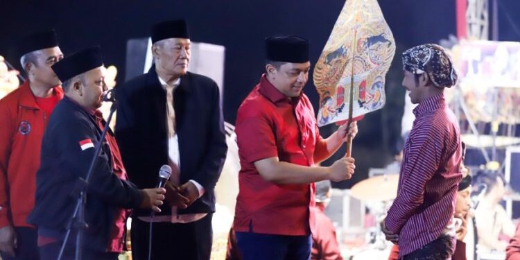 Sosialisasikan Lindra – Joko, DPC PDIP Kabupaten Tuban Gelar Wayang Kulit Lakon Wahyu Tejo Moyo 