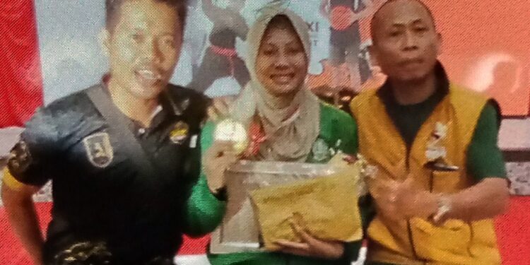 Mutoharoh Sumbang Emas, Cabor Gulat Tuban, Raih Total 3 Medali di PON XXI