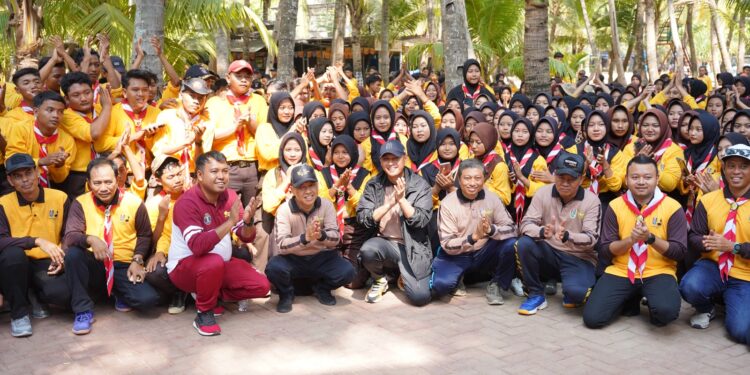 1000 Siswa -Siswi Ikuti Kemah Kebangsaan di Pantai Kelapa