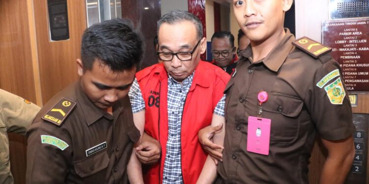 Dirut PT INKA di Tahan Oleh Kejati Jatim