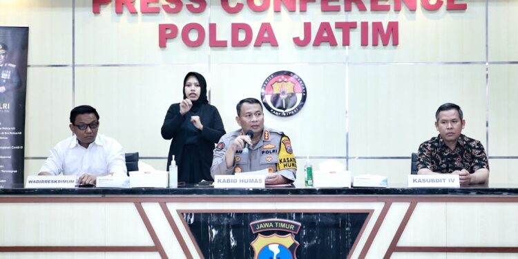 Polda Jatim Amankan 12 Orang Diduga Terlibat Pesta Sex di Kota Batu