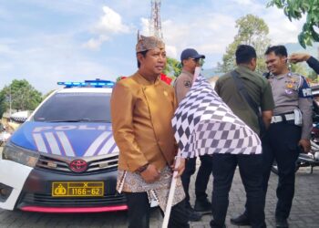 KPU Provinsi Jawa Timur Bersama KPU Mojokerto Gelar Pawai Si – Maskot Pilkada
