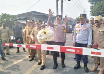 Peresmian Palang Pintu Perlintasan Kereta Api di JPL 38 Mojoanyar Mojokerto