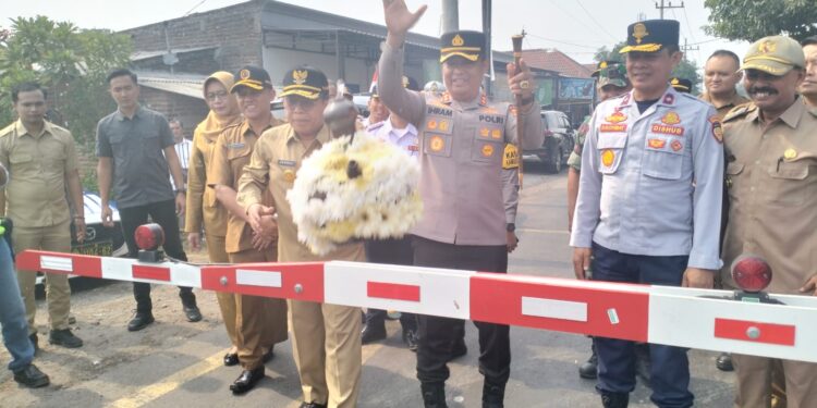 Peresmian Palang Pintu Perlintasan Kereta Api di JPL 38 Mojoanyar Mojokerto