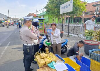 Ops Zebra, Polisi Sasar Pedagang dan Pembeli di Pasar Tanjung Anyar Kota Mojokerto