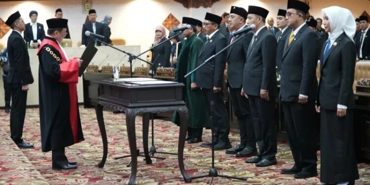 Dewan Perwakilan Rakyat Daerah Jawa Timur periode 2024-2029 miliki pimpinan definitif