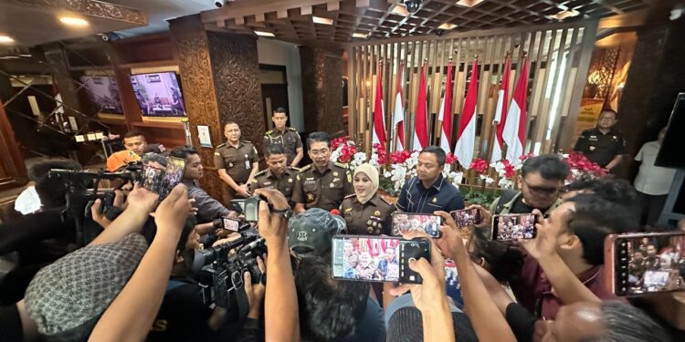 Kajati Jatim Mia Amiati: 3 Hakim Perkara Ronald Tannur Dibawa ke Kejagung