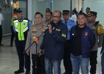 2 Pelaku Kasus Judi Online Libatkan Pegawai Komdigi Tiba di Bandara Soetta