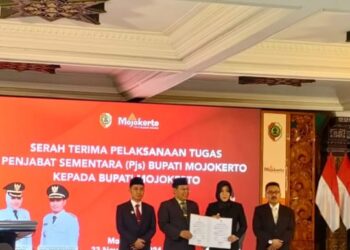 Dua Bulan Menjabat Pjs Bupati Mojokerto, Akhmad Jazuli Serah Terimakan Kembali Kepada Ikfina