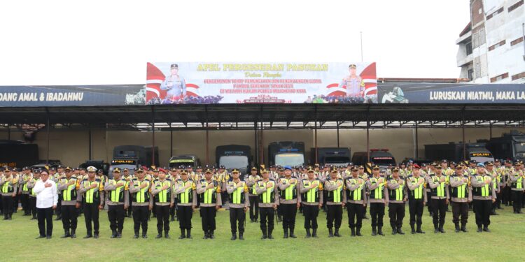 Pamatwil didampingi Kapolres Mojokerto Kota Pimpin Apel Serpas Pengamanan TPS Pilkada 2024