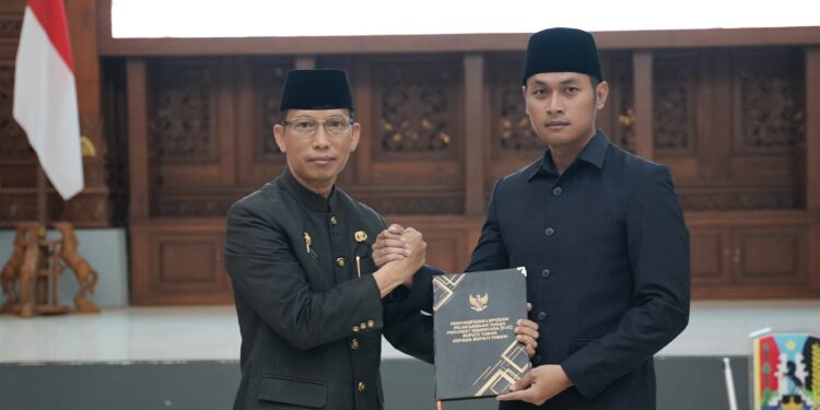 Mas Lindra Kembali Pimpin Kabupaten Tuban Setelah Serah Terima Jabatan Pjs Bupati