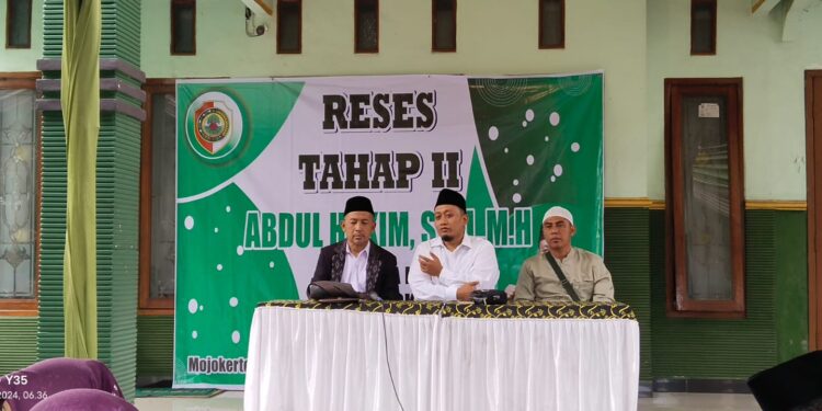 Abdul Hakim Berangkatkan 120 Orang Ziarah Wali