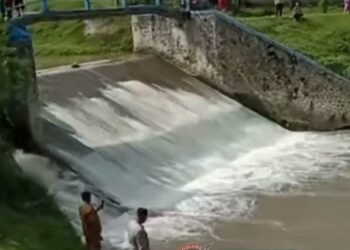 Tanpa Busana Mrs.X Ditemukan Mengapung di Sungai Serinjing Desa Padangan Kayen Kidul