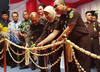 Kepala Kejaksaan Tinggi Jawa Timur Resmikan Dua Gedung Di Kabupaten Mojokerto