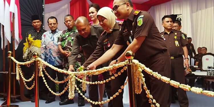 Kepala Kejaksaan Tinggi Jawa Timur Resmikan Dua Gedung Di Kabupaten Mojokerto