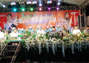 Bumi Brangkal Bersholawat, Bersama, Ustaz Sayyid Zulfikar Assyyb