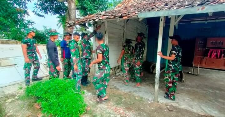 Rumah Tidak Layak Huni (RTLH) Milik Warga Mulai Dibongkar Satgas TMMD