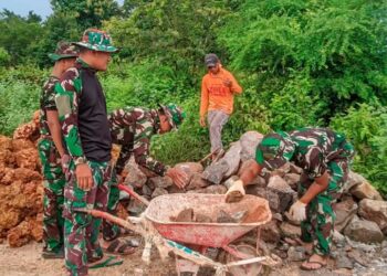 Satgas TMMD Ke-123 Bahu-Membahu Bangun Jalan Pertanian Untuk Warga Desa Bader