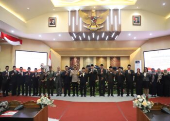 Ikuti Sidang Paripurna Perdana Bupati Tuban Paparkan Visi – Misi