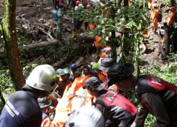 Dihari Kedua 9 Korban Longsor di Pacet Mojokerto Ditemukan Polisi dan Tim SAR Gabungan