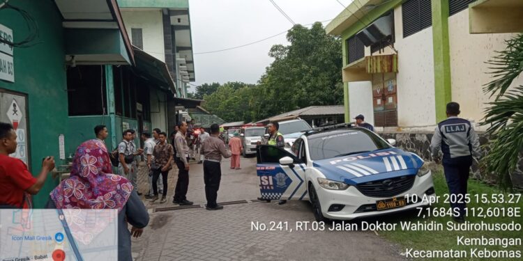Kawal Pemulangan 7 Jenazah Korban Laka Gresik Pemkab Tuban Turunkan 4 Unit Mobil Ambulance