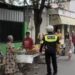 Tanggapi Keluhan Warga, Satlantas Kediri Tertibkan Pedagang di Jalan Balowerti Gang V