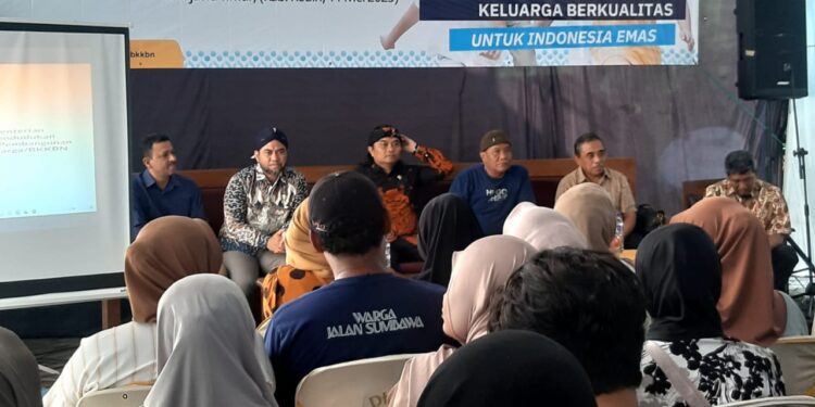 Sosialisasi KIE Program Bangga Kencana dan PPS Oleh Mitra Kerja DPR RI NURHADI. S.Pd. M.H.