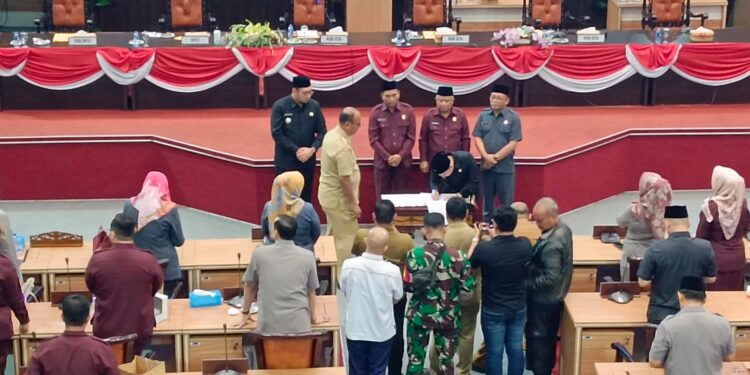 Rapat Paripurna DPRD Kabupaten Mojokerto Laporan Banggar Tentang KUA dan PPAS 2025