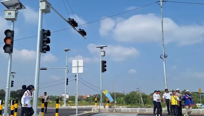 Sebelum Dibuka 17 Agustus, JLU Diuji Coba BBPJN – Dishub dan Satlantas Polres Lamongan Periksa APILL