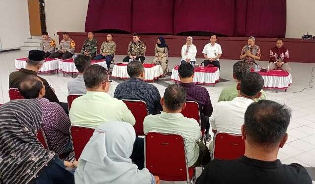 Terapkan Jam Malam Pasca Demo, Pemkab Kediri Klaim Kerugian Capai Rp500 Miliar