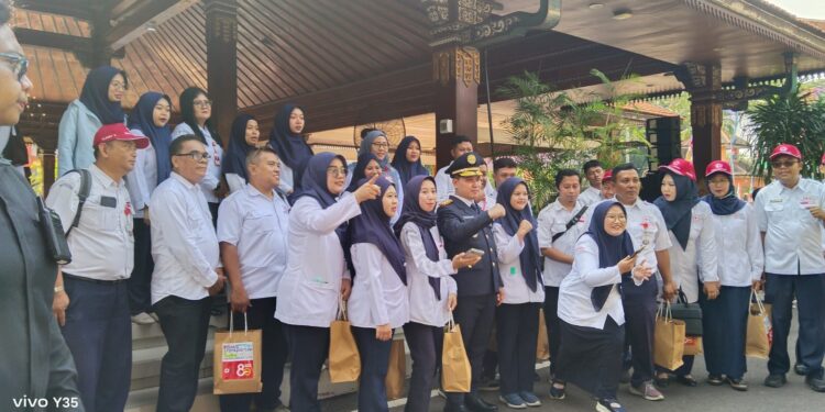 PMI 80 Tahun dan Hari Perhubungan Nasional: Gus Bupati Mojokerto Ajak Refleksi Pengabdian dan Dedikasi