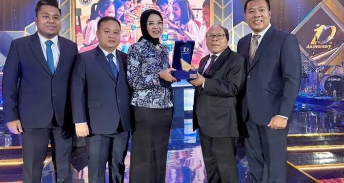 BGN Terima Penghargaan Penggerak Ekonomi, namun Publik Menuntut Transparansi Program MBG