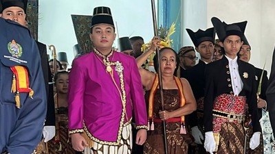 Gusti Purbaya Resmi Jumeneng Pakubuwono XIV: Babak Baru Dualisme Kekuasaan Keraton Surakarta