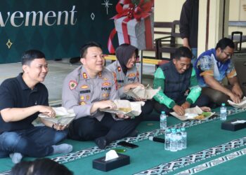 Kapolres Mojokerto Kota Sarapan Bareng MSP dan Ojol