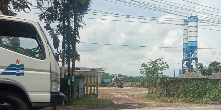 “Pembiaran Batching Plant Sumengko: Ujian Ketegasan Pemerintah Bojonegoro”
