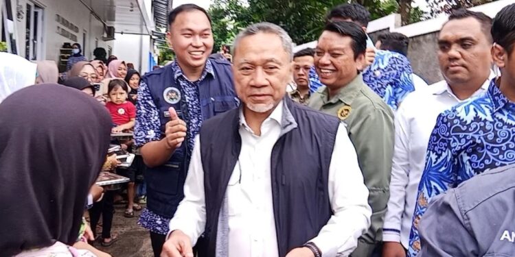 “Zulhas Tegaskan Mandat Presiden: Ekonomi Desa Harus Hidup Lewat MBG”