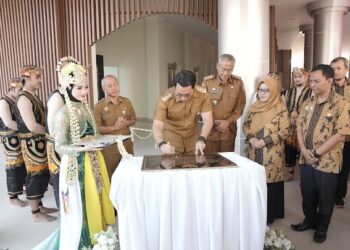 Gedung IPIT Tuban Diresmikan: Ikon Baru atau Sekadar Seremoni Gebyar Tanpa Arah?