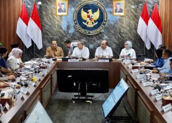 Kemenkop Pastikan Koperasi Siap Ambil Alih Rantai Pasok SPPG: MBG Didorong Jadi Gerakan Ekonomi Desa Terbesar