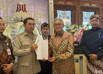 Negara Masuk Keraton: Respons Fadli Zon Tegaskan Agenda Pelestarian, Polemik Otoritas Tak Terhindarkan