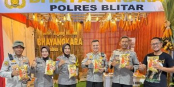 Prabowo Tinjau Benih Jagung Bhayangkara