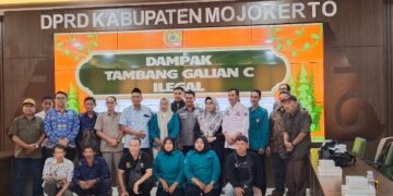Terkait Galian C Ilegal Komisi I DPRD Kabupaten Mojokerto Gelar RDP Bersama LSM
