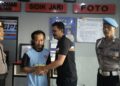 Badut Dipukul Polisi, Damai di Luar, Propam Tetap Bergerak